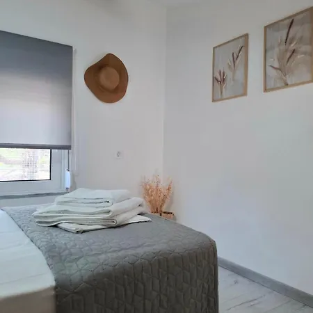 Alexandra's Sea Front *