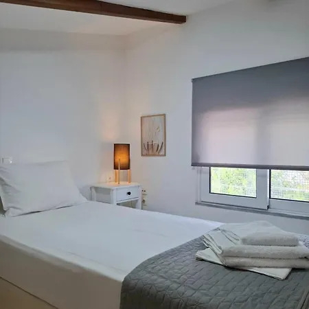 Alexandra's Sea Front * Pefki