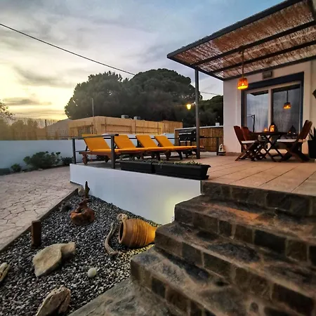 Alexandra's Sea Front 펜션 *