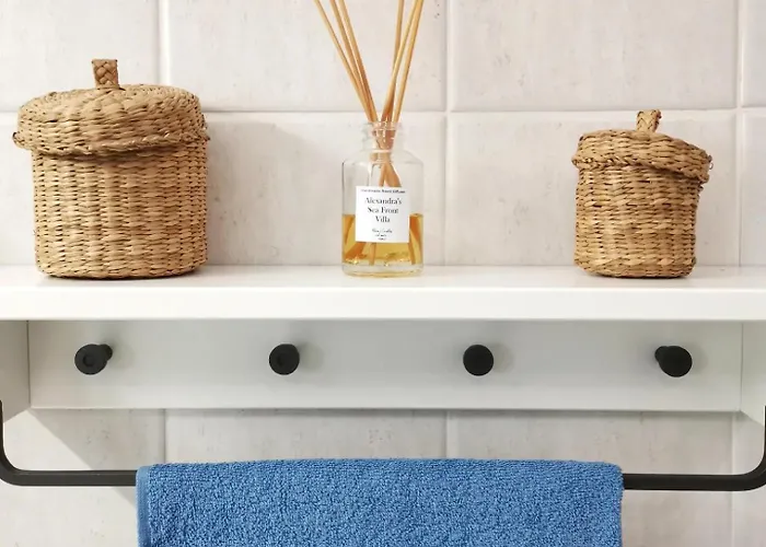 Alexandra's Sea Front Nyaraló *